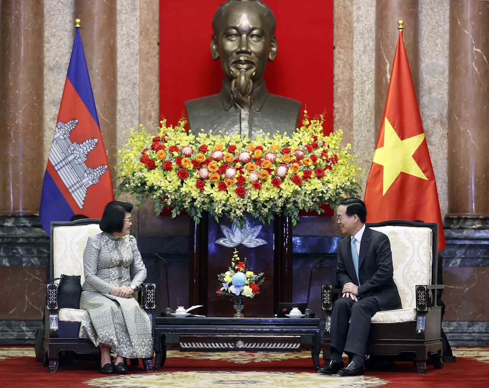 Chủ tịch nước Võ Văn Thưởng tiếp Chủ tịch Quốc hội Campuchia Samdech Khuon Sudary. (Nguồn: TTXVN)