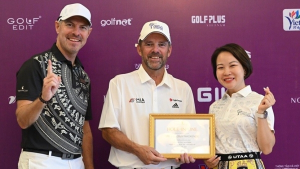 Golfer huyền thoại người Anh giành HIO tại Việt Nam