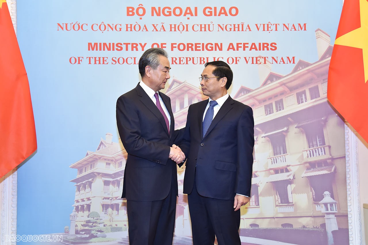 Bộ trưởng Ngoại giao Bùi Thanh Sơn đón, hội đàm với Bộ trưởng Ngoại giao Trung Quốc Vương Nghị