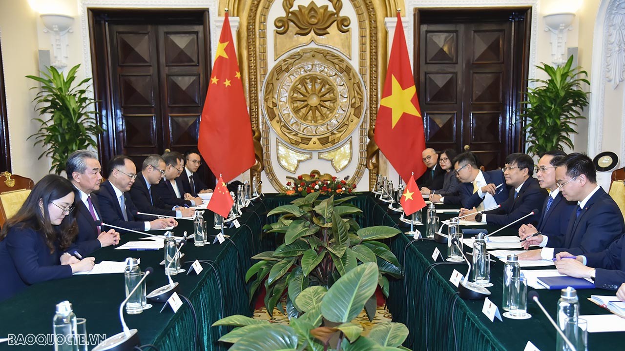 Đặc biệt là, Trung Quốc trở thành thị trường xuất khẩu nông, lâm, thủy sản lớn nhất của Việt Nam trong 10 tháng đầu năm 2023; vốn đầu tư của Trung Quốc vào Việt Nam tiếp tục tăng