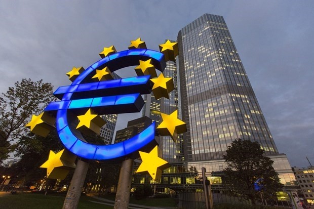ECB nỗ lực kiểm soát lạm phát và cân bằng tăng trưởng kinh tế