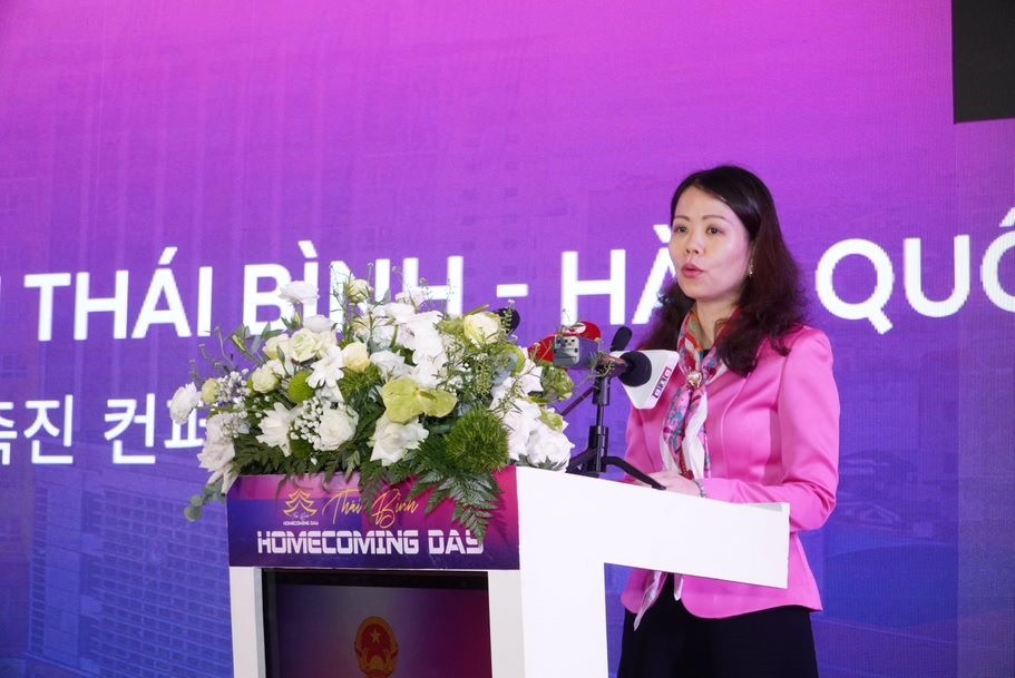 Thứ trưởng Bộ Ngoại giao Nguyễn Minh Hằng phát biểu tại Hội nghị.