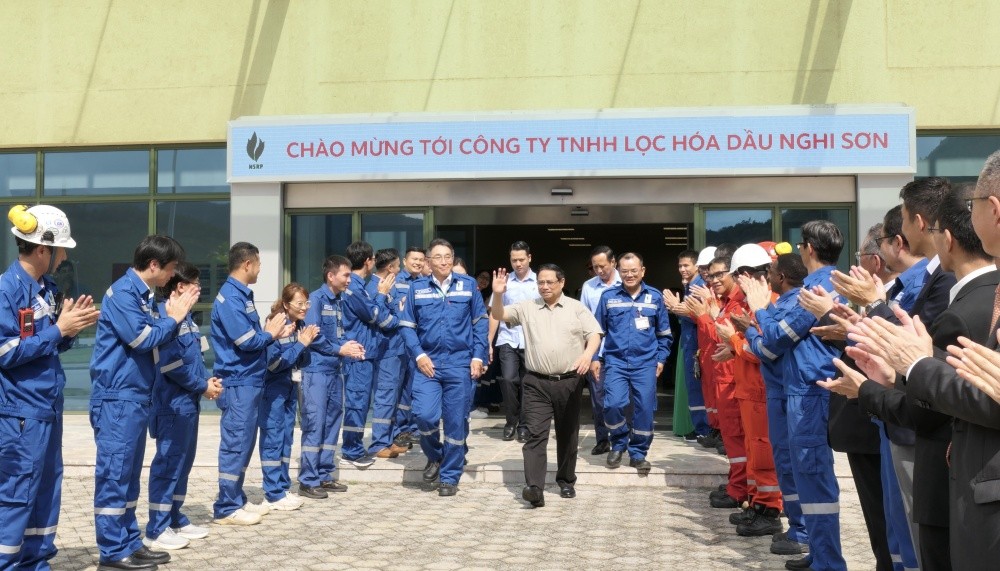 Thủ tướng Phạm Minh Chính thăm và làm việc tại Nhà máy lọc hóa dầu Nghi Sơn