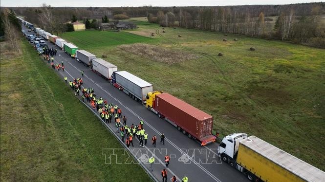 Biên giới Ukraine-Ba Lan vẫn trong tình trạng bị phong tỏa
