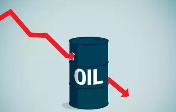 Giá xăng dầu hôm nay 4/12: