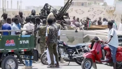 Tình hình Sudan: LHQ cảnh báo giao tranh bằng vũ khí hạng nặng; 13 người thiệt mạng trong vụ tấn công ở miền Trung