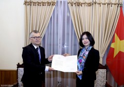 Tiếp nhận bản sao Thư ủy nhiệm bổ nhiệm Đại sứ Ba Lan tại Việt Nam