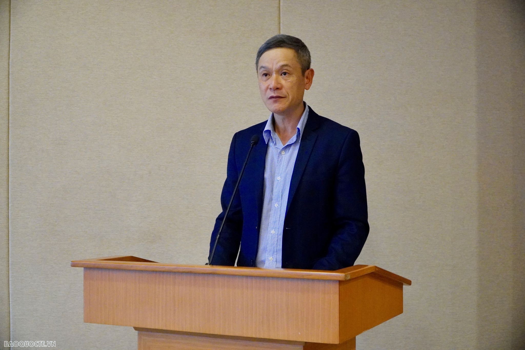 Trợ lý Bộ trưởng Ngoại giao Nguyễn Minh Vũ phát biểu khai mạc toạ đàm. (Ảnh: Tuấn Việt)