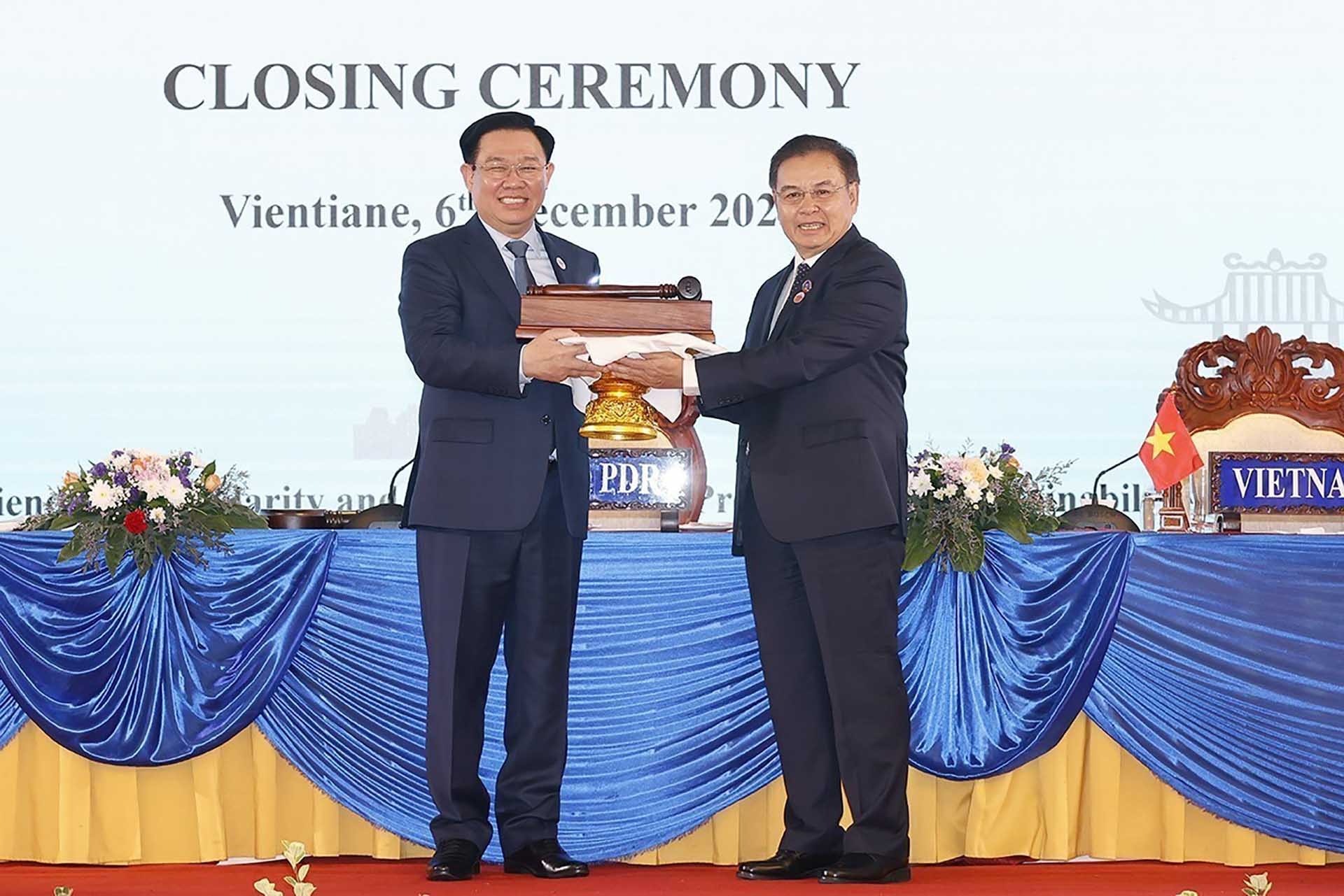 Hội nghị cấp cao Quốc hội ba nước Campuchia -Lào-Việt Nam lần thứ nhất thành công tốt đẹp