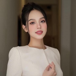 Nhan sắc thăng hạng của Hoa hậu Huỳnh Thị Thanh Thủy
