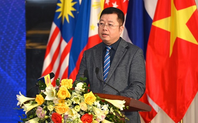 Thứ trưởng Bộ Thông tin và Truyền Thông Nguyễn Thanh Lâm phát biểu tại Hội thảo. (Nguồn: ĐCS)