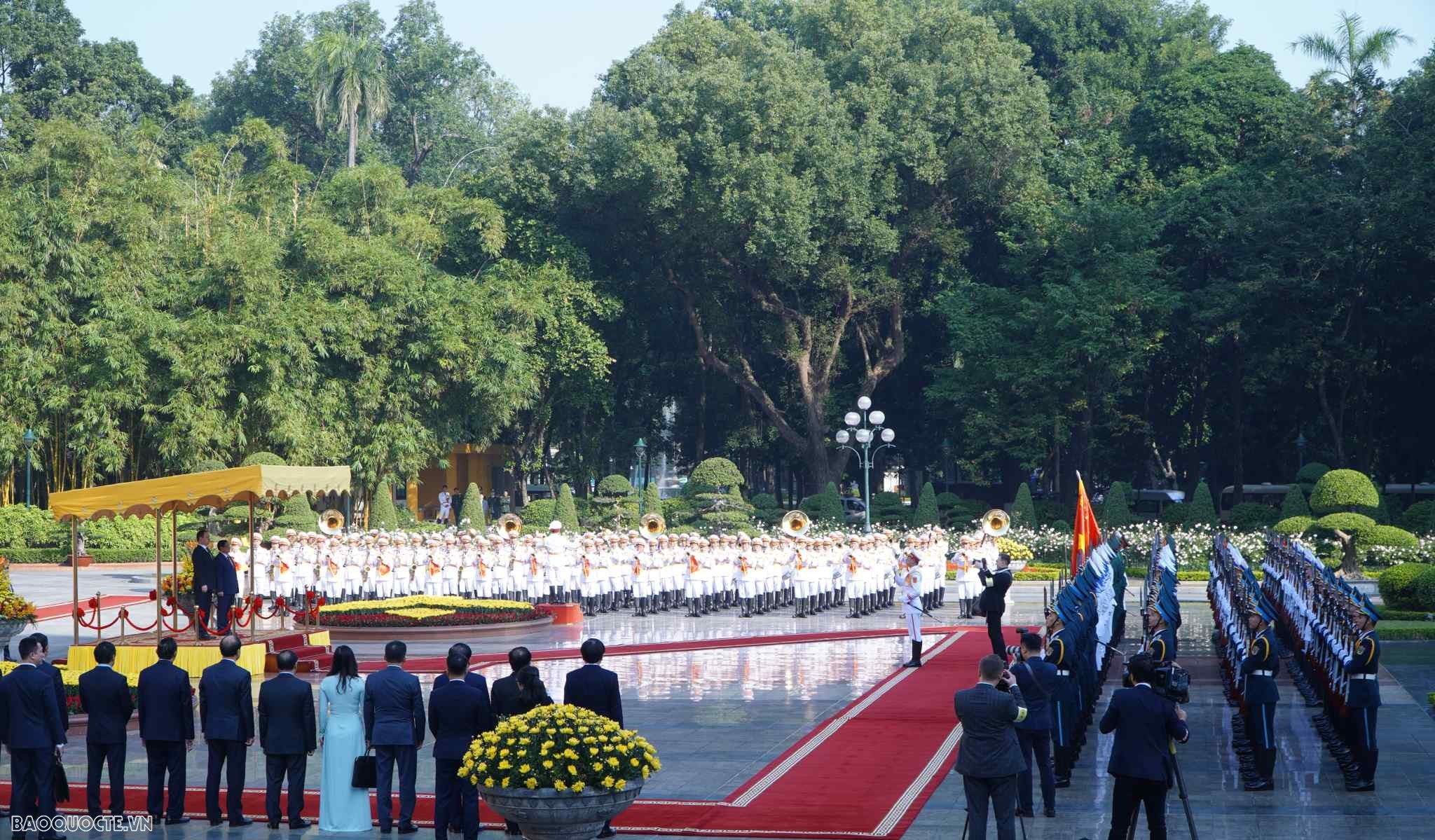 Thủ tướng Phạm Minh Chính chủ trì lễ đón chính thức Thủ tướng Cộng hòa Belarus Roman Golovchenko