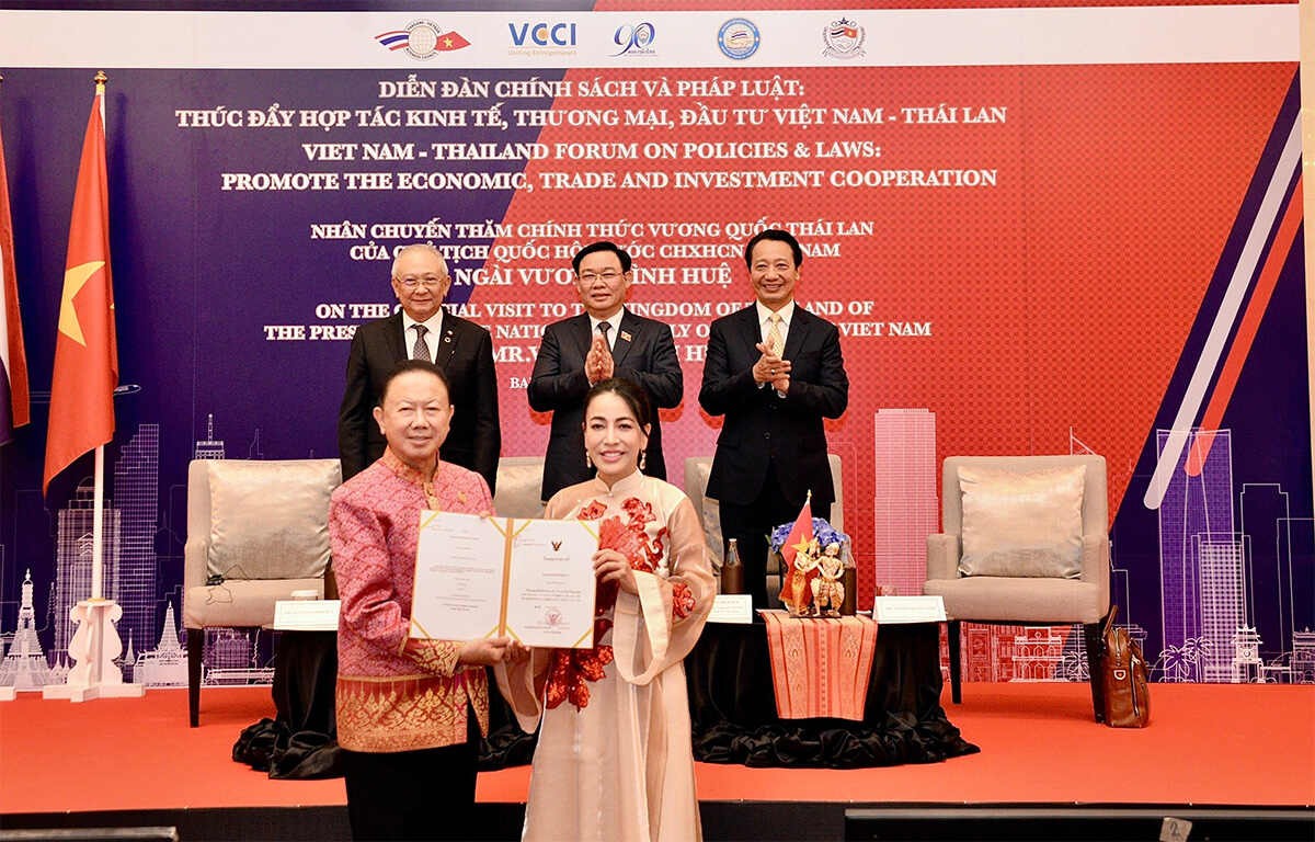 NA leader suggests ways for fostering Vietnam - Thailand economic ties