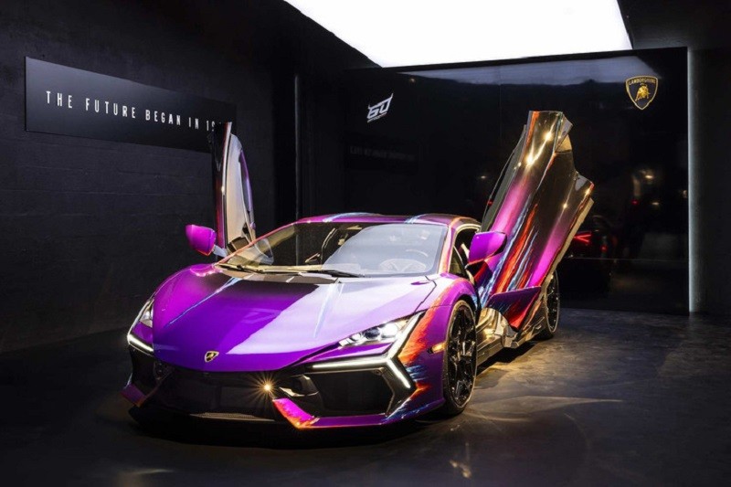 Cận cảnh siêu xe Lamborghini Revuelto Opera Unica phiên bản đặc biệt vừa ra mắt