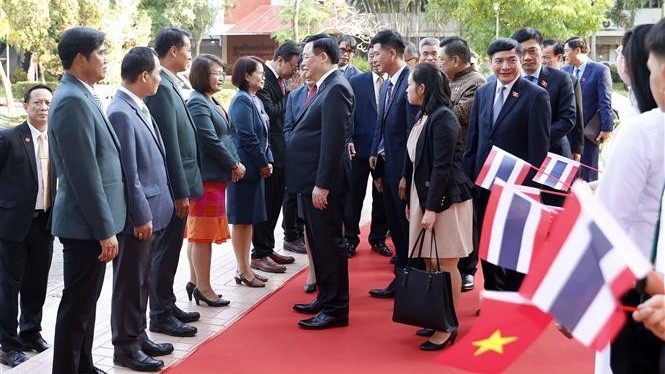 Chủ tịch Quốc hội Vương Đình Huệ thăm Đại học Hoàng gia Rajabhat Udon Thani