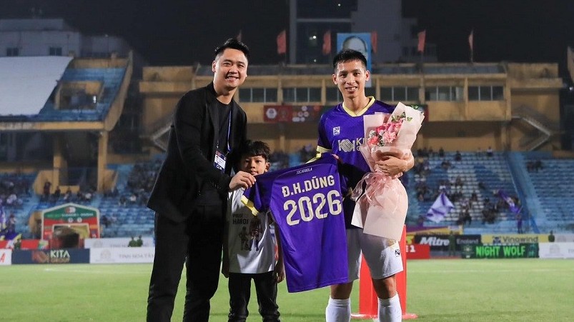 Tiền vệ Đỗ Hùng Dũng gia hạn hợp đồng với CLB Hà Nội đến năm 2026