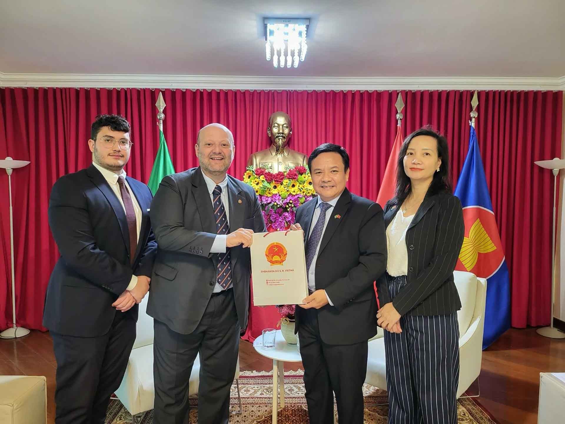 Tăng cường thúc đẩy hợp tác kinh tế thương mại Việt Nam-Brazil