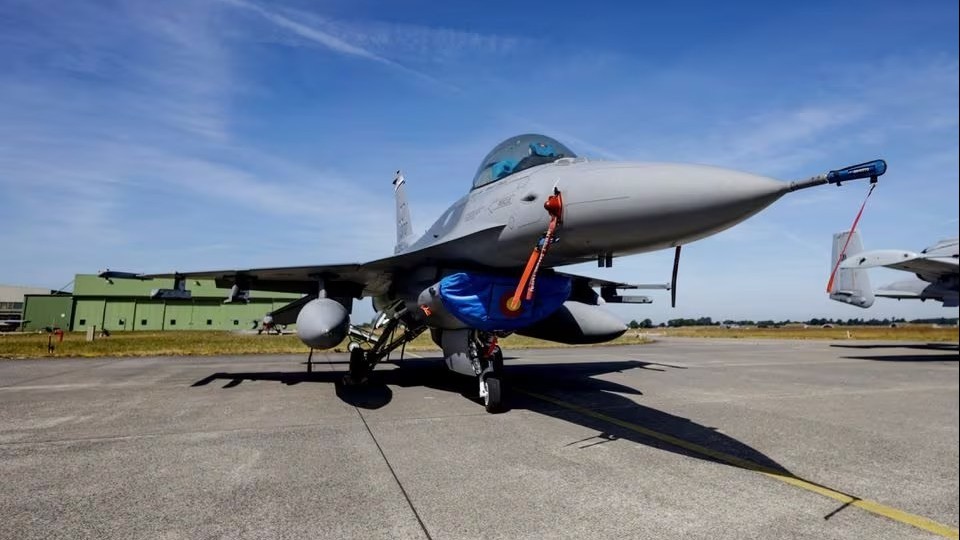 Thêm một quốc gia NATO cho phép Ukraine sử dụng F-16 ở Nga; Moscow và Vatican cảnh báo hậu quả của việc leo thang