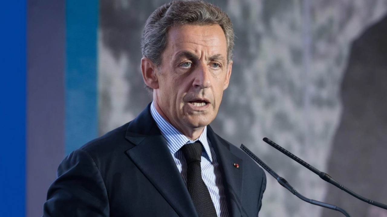 Cựu Tổng thống Pháp Sarkozy: Ukraine cần duy trì vị thế trung lập