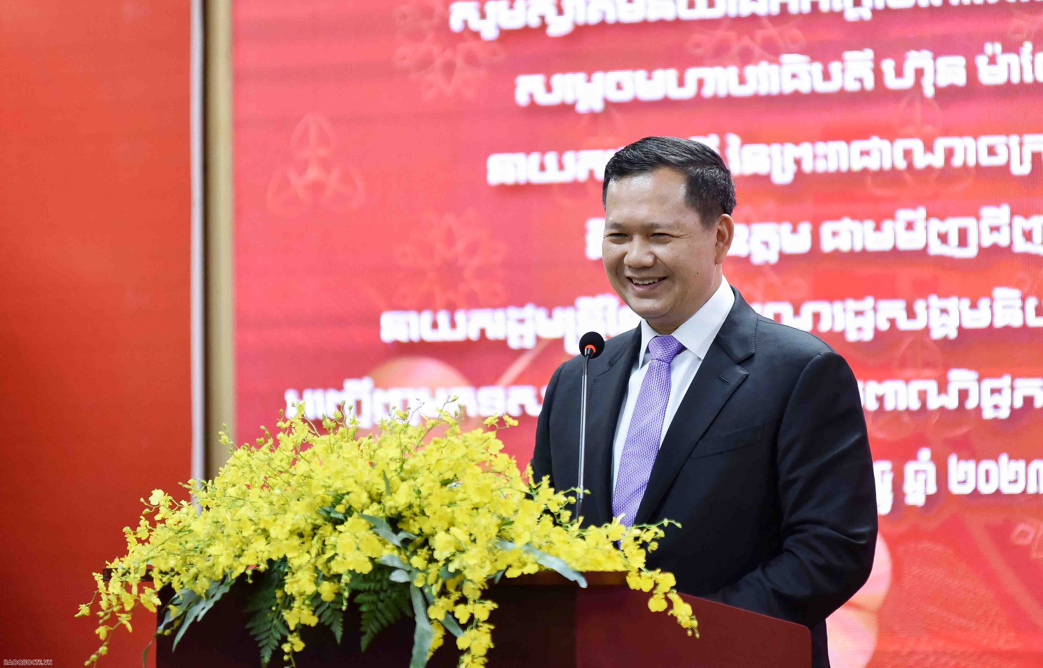 Thủ tướng Campuchia: Không có sức khỏe, kiến thức, năng lực thì đất nước không thể phát triển
