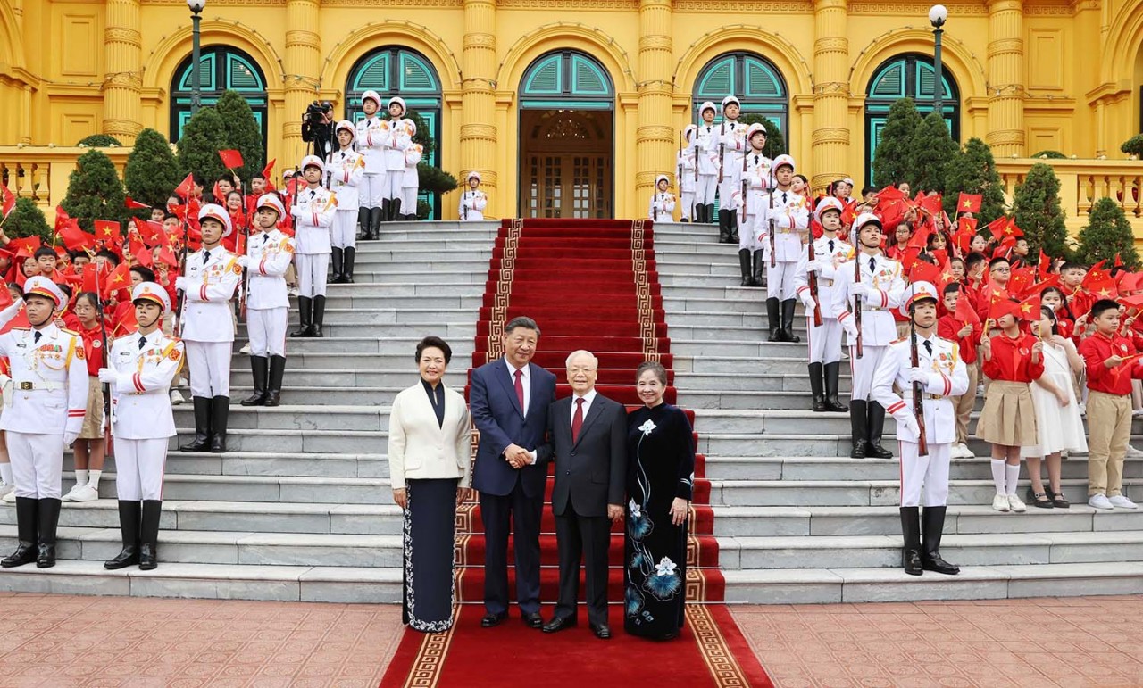 Ceremony with 21-cannon salute held for General Secretary, President of China Xi Jinping in Hanoi Ceremony with 21-cannon salute held for General Secretary, President of China Xi Jinping in Hanoi