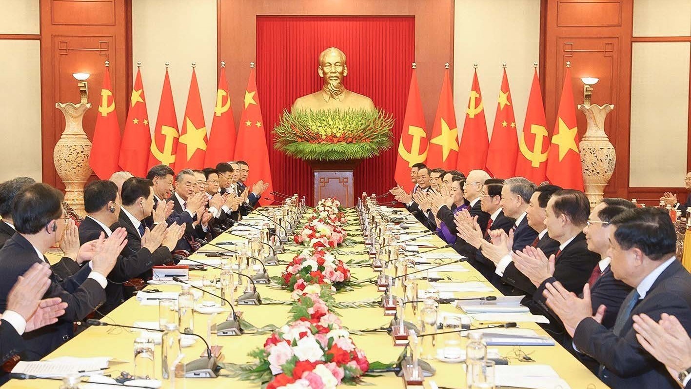 Điện mừng 74 năm ngày thiết lập quan hệ ngoại giao giữa Việt Nam và Trung Quốc