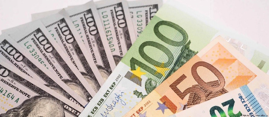 Tỷ giá ngoại tệ hôm nay 13/12: Tỷ giá USD, EUR, CAD, Bảng Anh... Hóng Fed công bố chính sách, đồng bạc xanh gần như không đổi