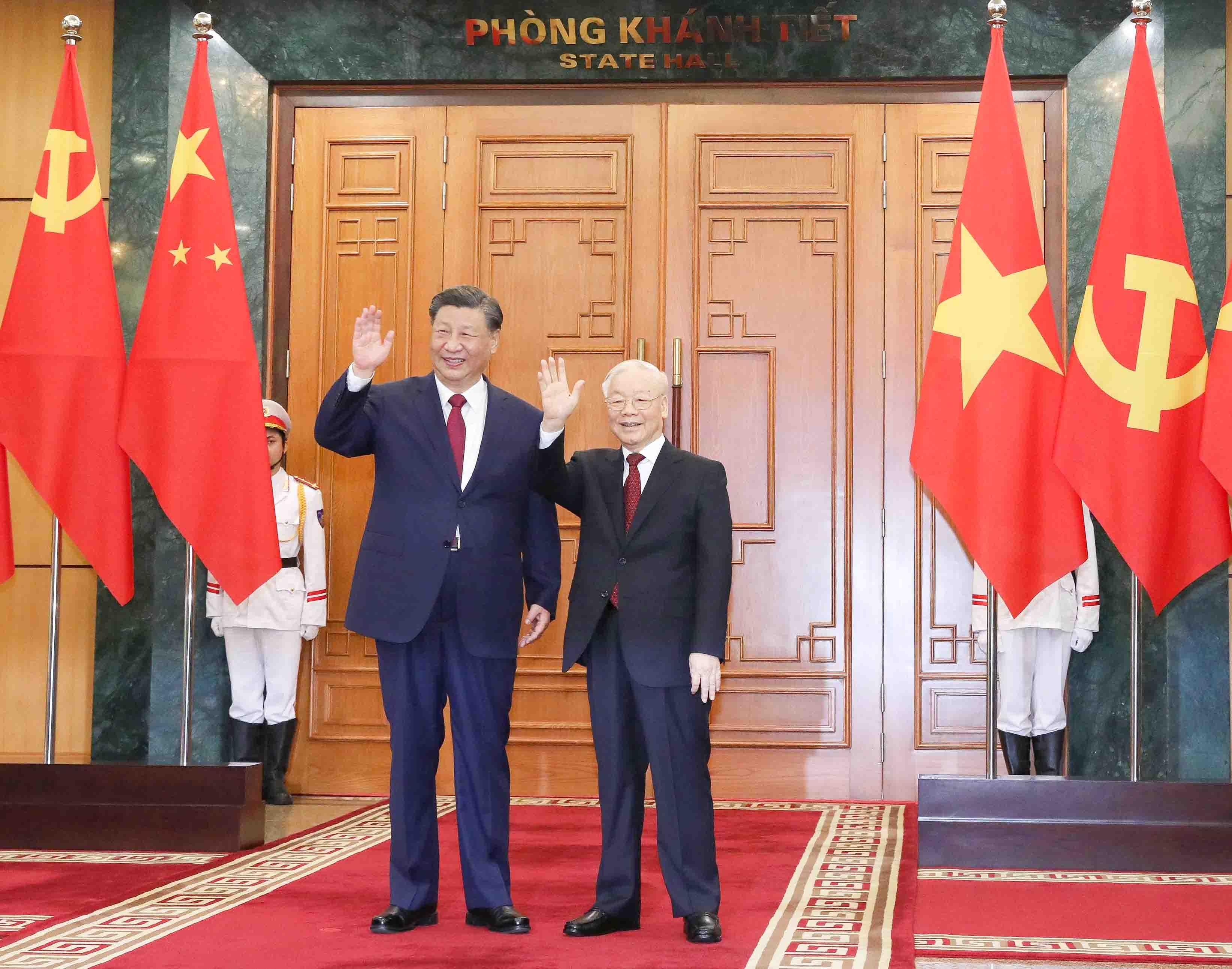 Vietnam, China Party General Secretaries exchange Lunar New Year greetings