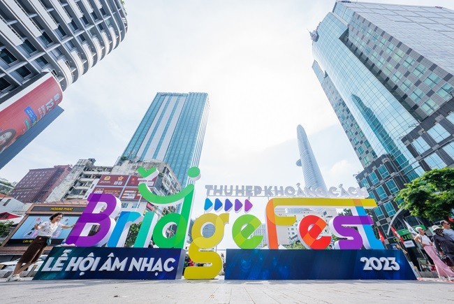 Lễ hội âm nhạc BridgeFest tôn vinh bình đẳng và sự đa dạng với âm nhạc đa sắc màu tại TP. Hồ Chí Minh