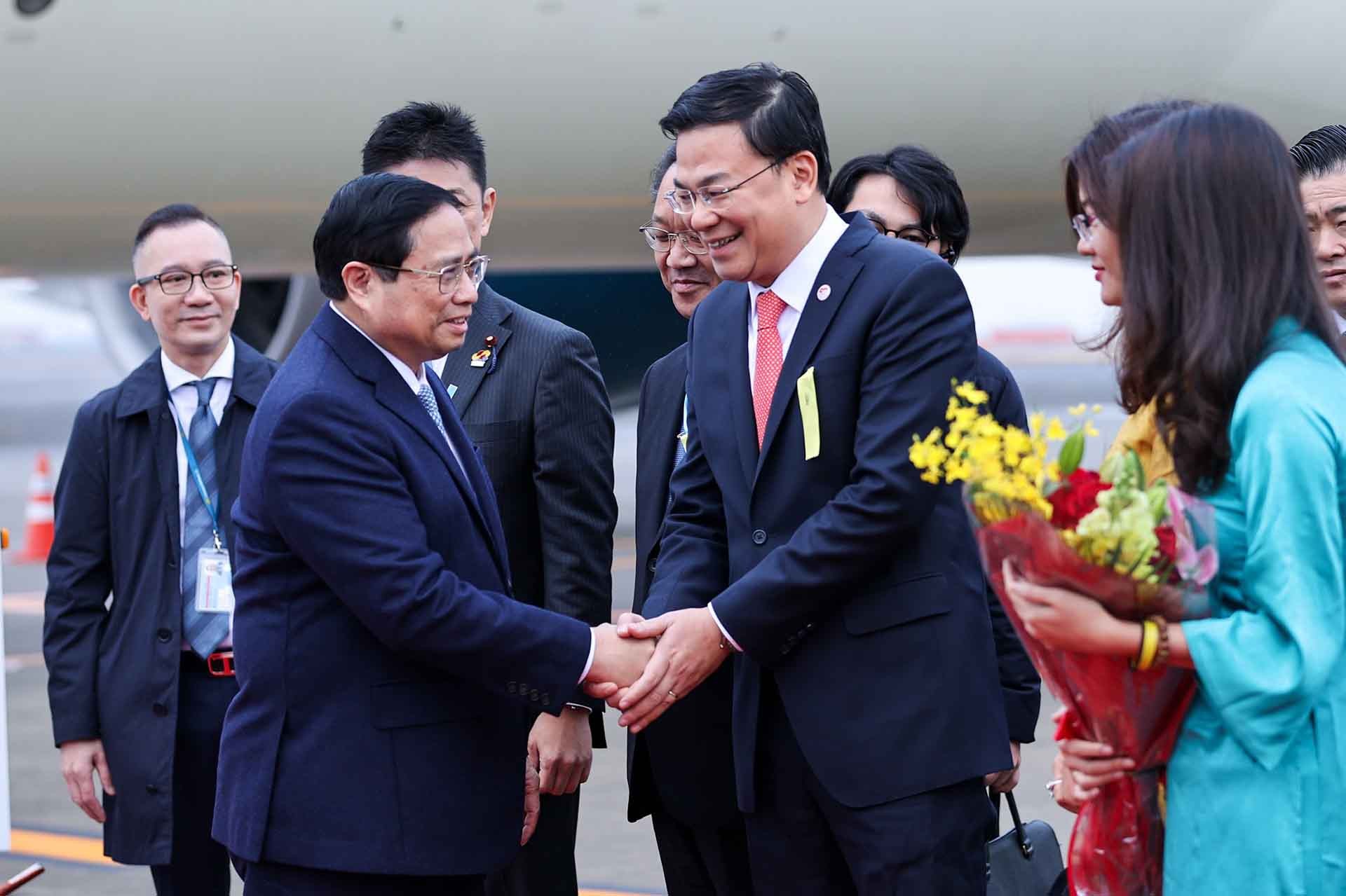 Thủ tướng Phạm Minh Chính tới Tokyo bắt đầu chuyến tham dự Hội nghị Cấp cao ASEAN Nhật Bản