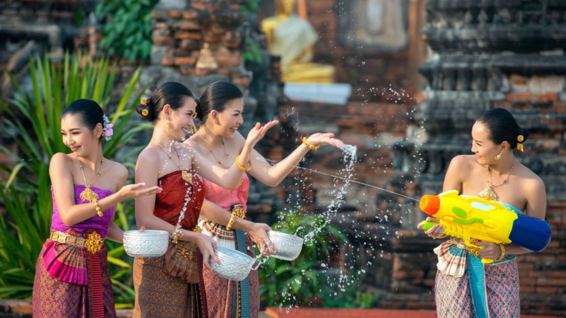 Độc đáo và náo nhiệt Lễ hội té nước Songkran ở Thái Lan