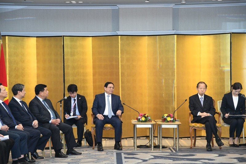 Thủ tướng Phạm Minh Chính gặp Chủ tịch Liên minh Nghị sĩ hữu nghị Nhật Bản-Việt Nam