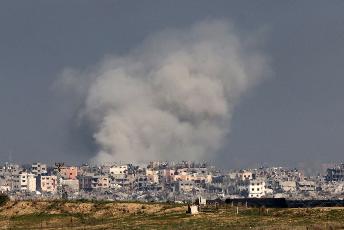 (12.17) Khói bốc lên từ khu vực phía Bắc dải Gaza, gần biên giới với Israel sau đợt tấn công của Lực lượng phòng vệ Israel (IDF). (Nguồn: AFP)