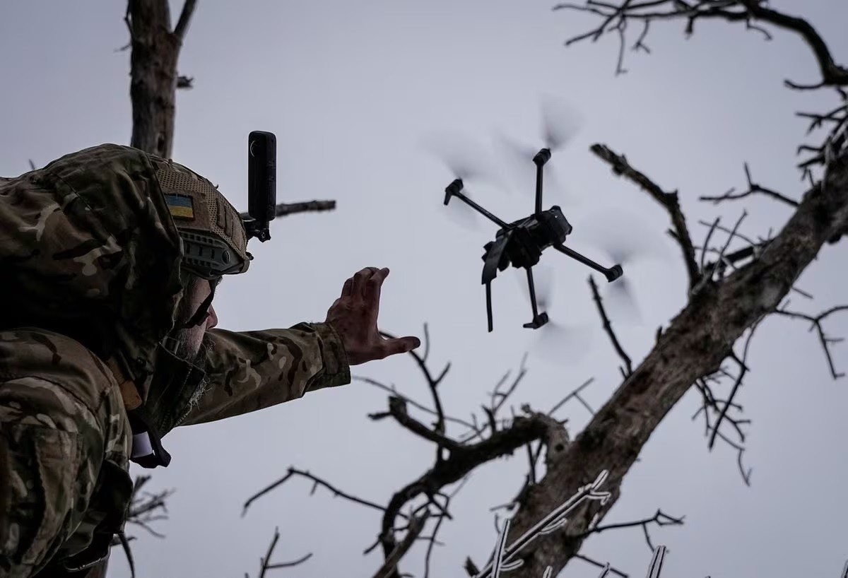 Tình hình Ukraine: Nga thông báo tiêu diệt gần 100 UAV trong một ngày, Tổng thống Zelensky 'ra' tiền tuyến, Điện Kremlin bình luận về tài trợ của EU