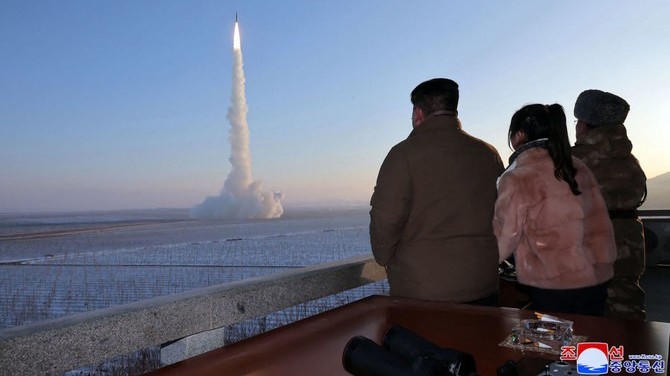 Triều Tiên phóng tên lửa mạnh nhất, Tổng thống Hàn Quốc cảnh báo 'nỗi đau lớn', Mỹ-Nhật-Hàn kích hoạt 'vũ khí' mới