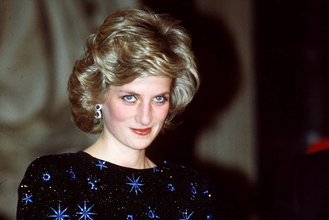 Bán đấu giá: Đầm dạ hội của Công nương Diana được bán với giá 1,1 triệu USD