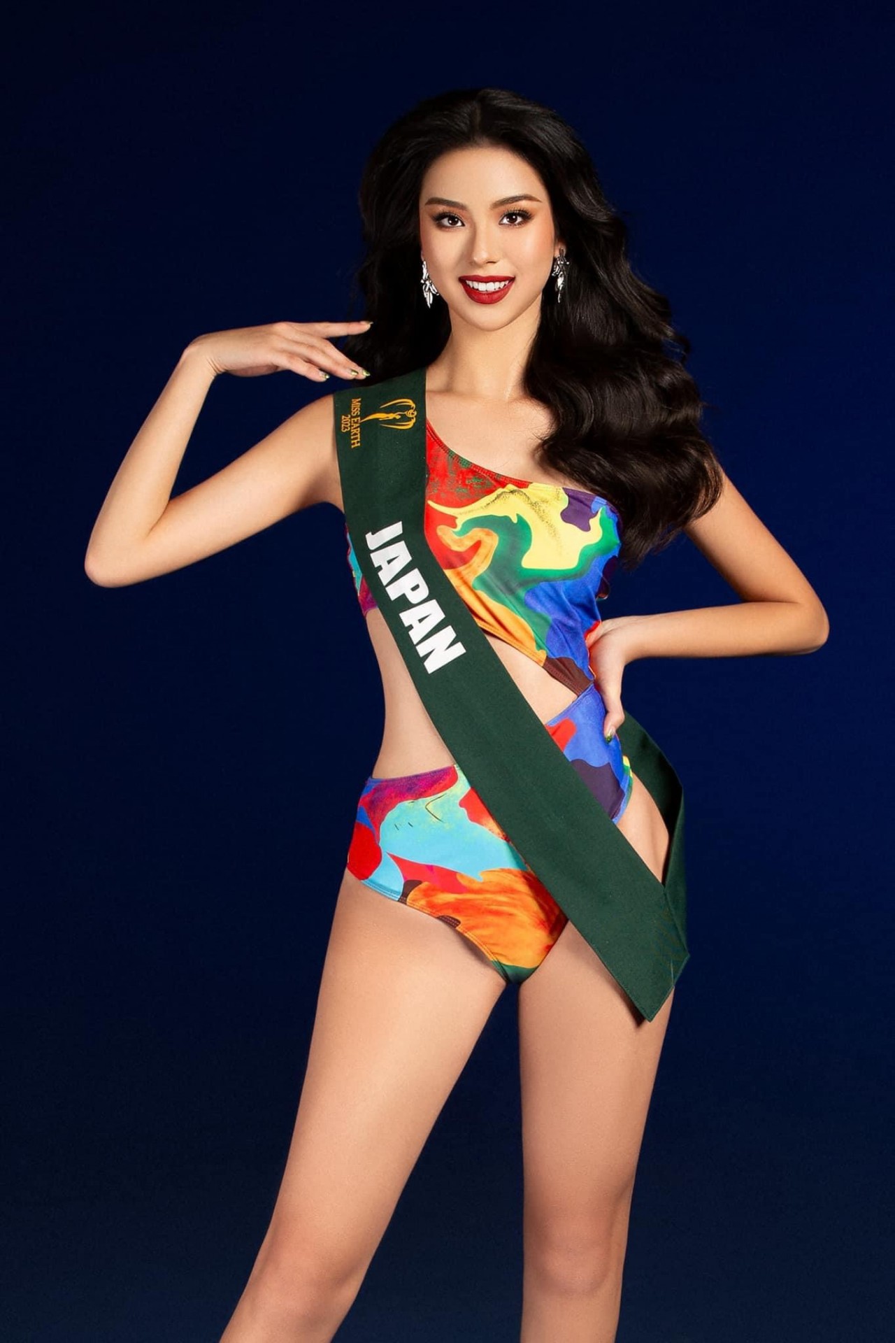 Vẻ đẹp cuốn hút của 85 thí sinh Miss Earth qua góc máy nhiếp ảnh gia Jinoo Khánh