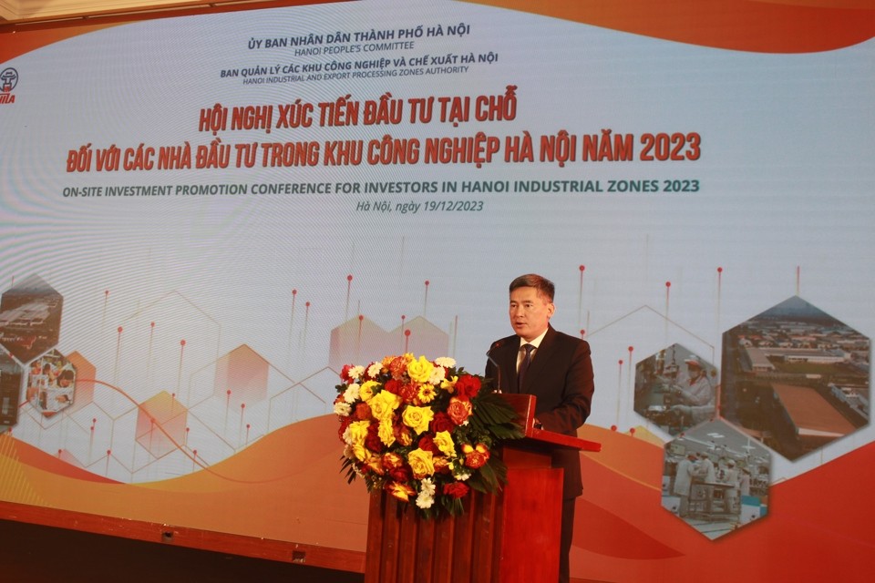Trưởng Ban Quản lý các KCN và chế xuất Hà Nội Lê Quang Long phát biểu khai mạc Hội nghị. Ảnh: Khắc Kiên