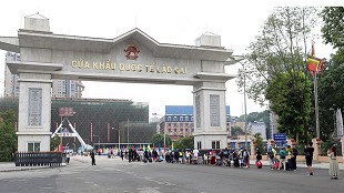 Activities at Lao Cai int’l border gate surge toward year-end