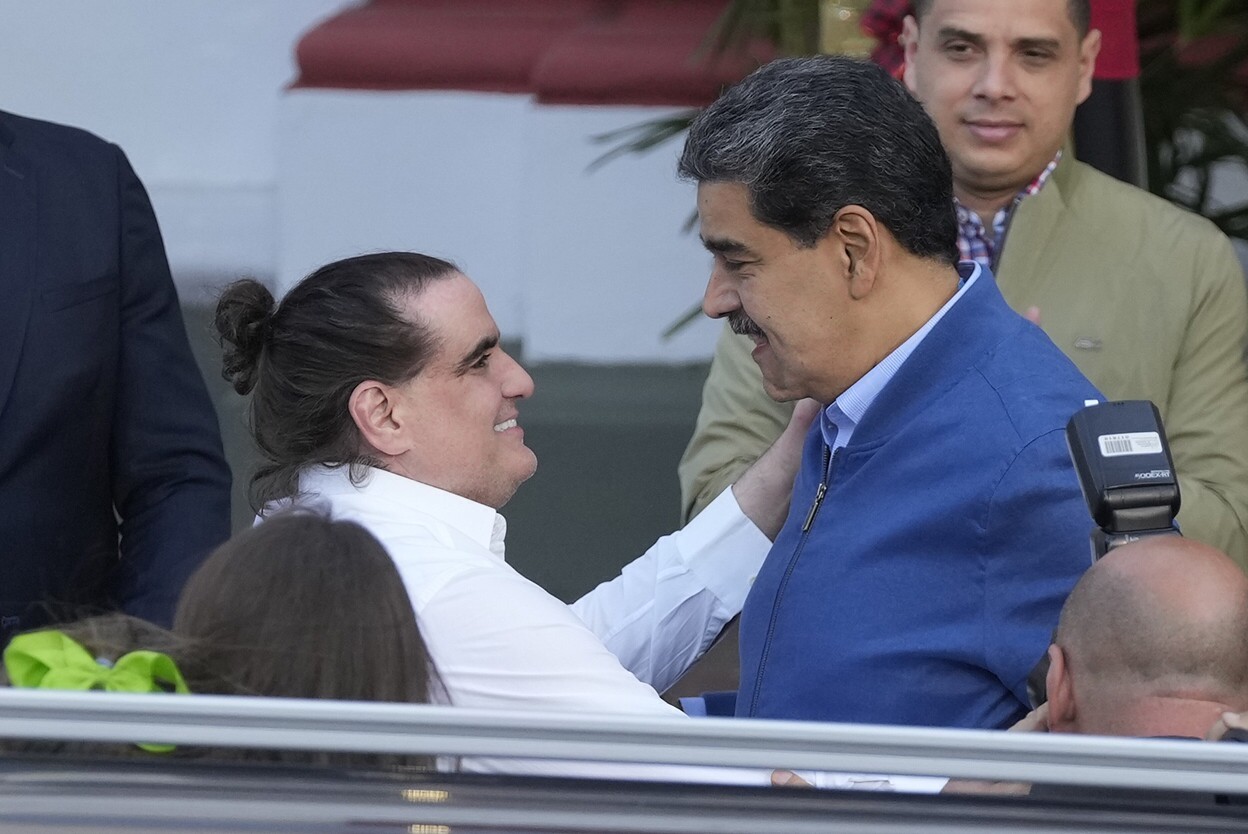 Tổng thống Venezuela gặp nhà ngoại giao Alex Saab tại Phủ tổng thống ngày 20/12. (Nguồn: AP)