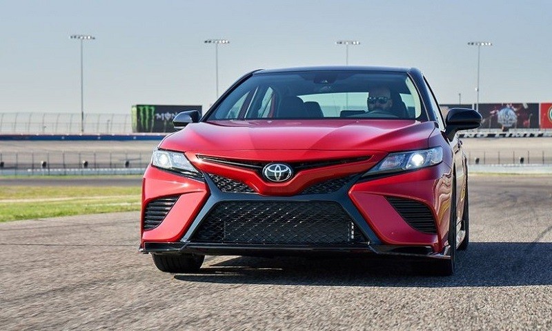 Toyota Camry đời 2020-2022 bị triệu hồi vì lỗi túi khí.