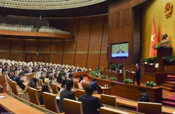 NA Chairman Vuong Dinh Hue meets Ambassadors, Chiefs of Vietnam Representative Missions