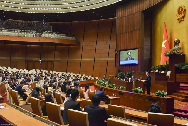 NA Chairman Vuong Dinh Hue meets Ambassadors, Chiefs of Vietnam Representative Missions