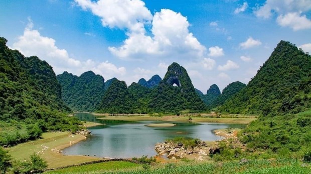 Cao Bang strives to develop tourism into a key economic sector