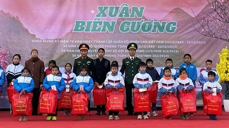 Ấm áp 'Xuân Biên cương' ở 3 xã biên giới Hà Giang