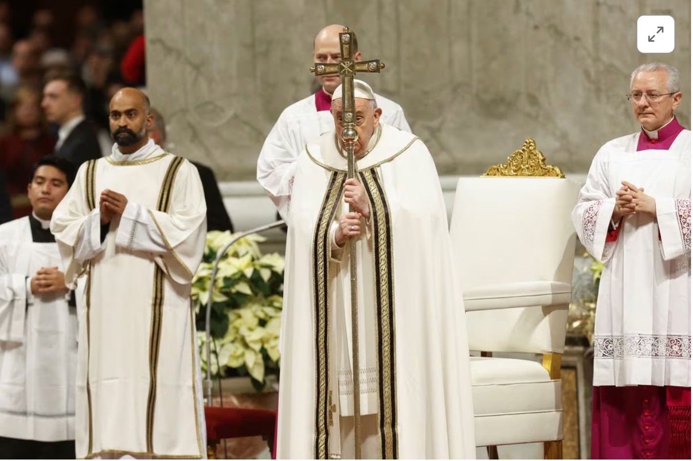 Giáo Hoàng đọc thông điệp kêu gọi hoà bình tại Vatican, đêm Giáng sinh 2023.