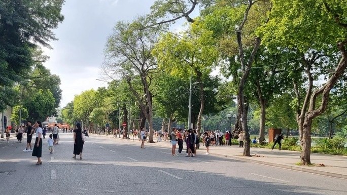 Tết Dương lịch 2024: Hà Nội kéo dài thời gian hoạt động các phố đi bộ quận Hoàn Kiếm