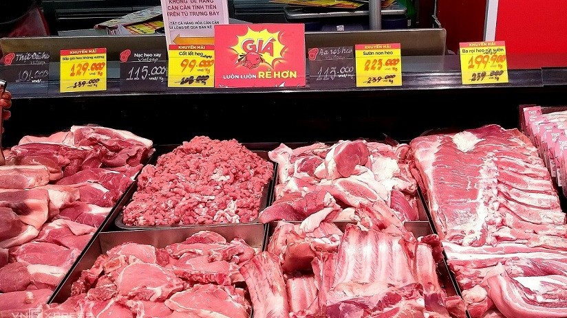 Giá heo hơi hôm nay 12/5: Giá heo hơi cao nhất 65.000 đồng/kg, lượng tiêu thụ thịt heo giảm 20 - 30%