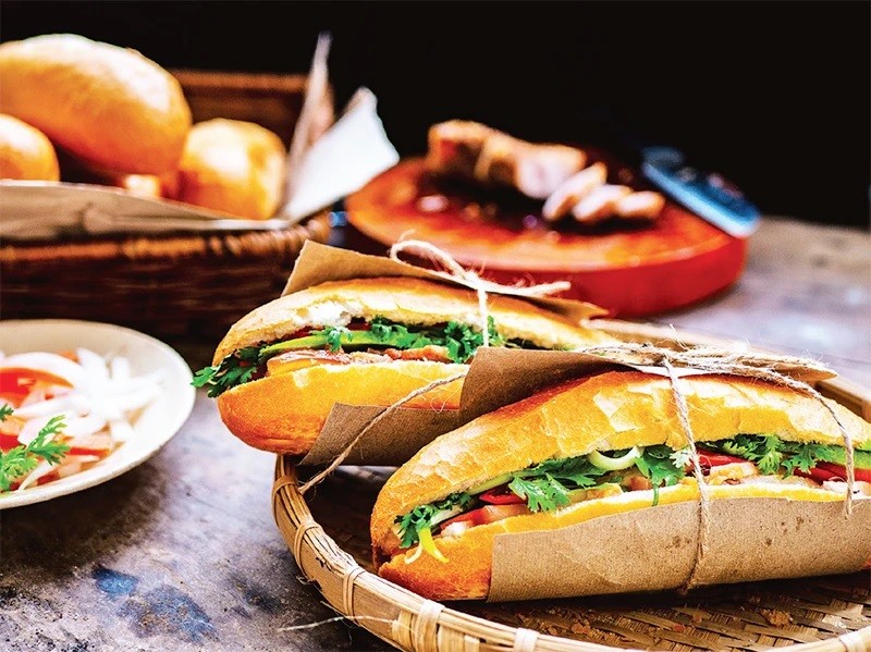 Giải thưởng Taste Atlas 2023/24: Bánh mì kẹp thịt Việt Nam trong top 14 món ăn ngon nhất thế giới