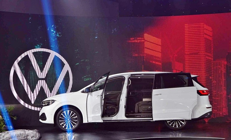Cận cảnh Volkswagen Viloran vừa ra mắt tại Việt Nam, giá từ 1,989 tỷ đồng